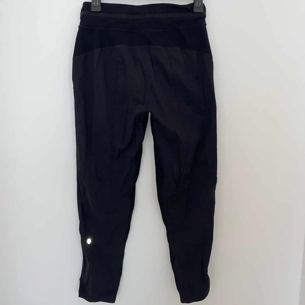 Lululemon cropped Dance Studio joggers